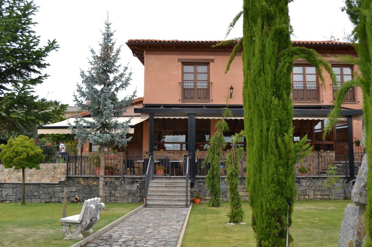 Palacio Del Conde De Rebolledo Villaviciosa de la Ribera Exterior foto