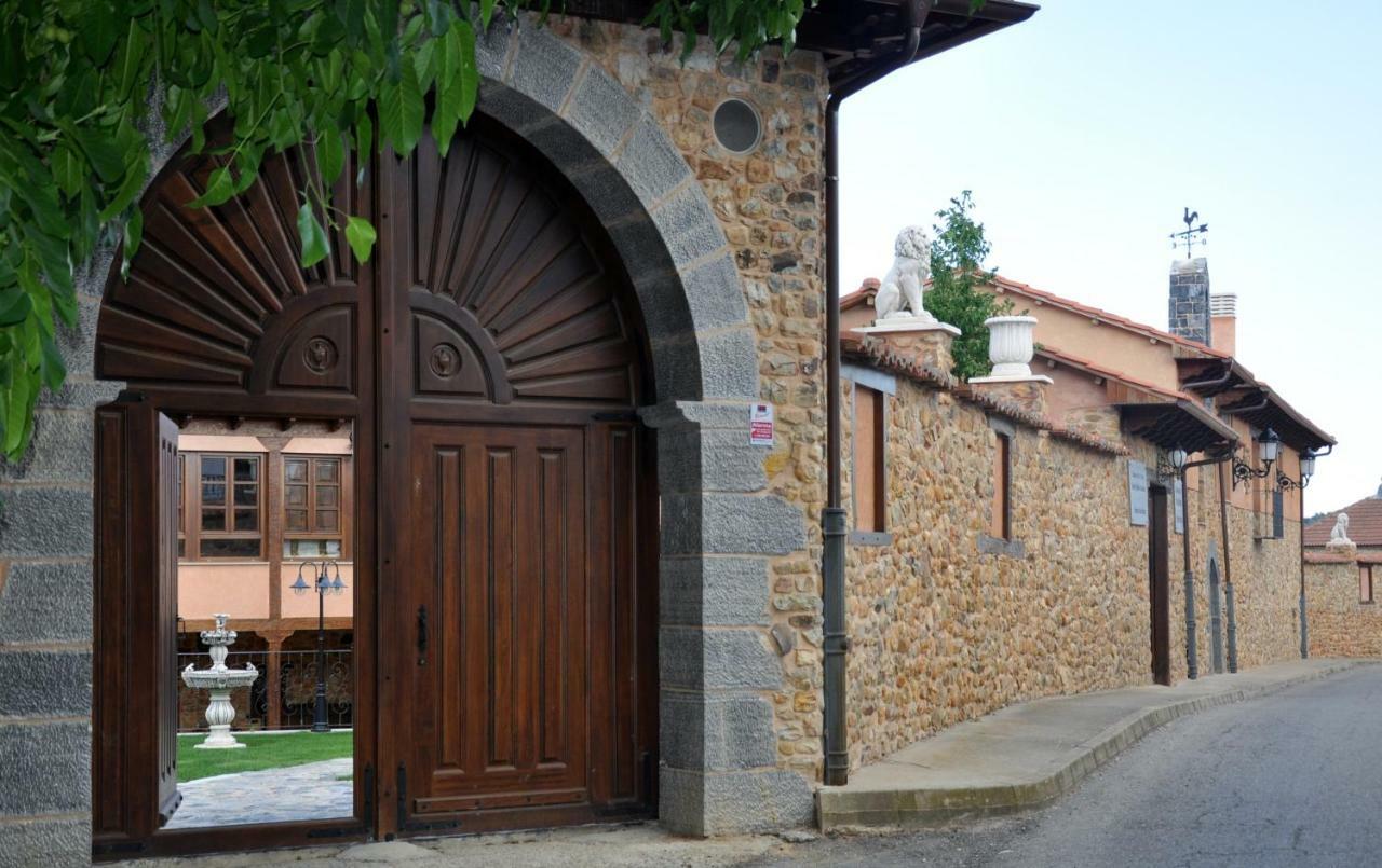 Palacio Del Conde De Rebolledo Villaviciosa de la Ribera Exterior foto