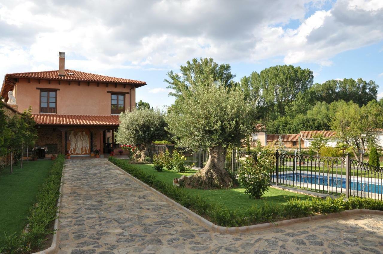 Palacio Del Conde De Rebolledo Villaviciosa de la Ribera Exterior foto