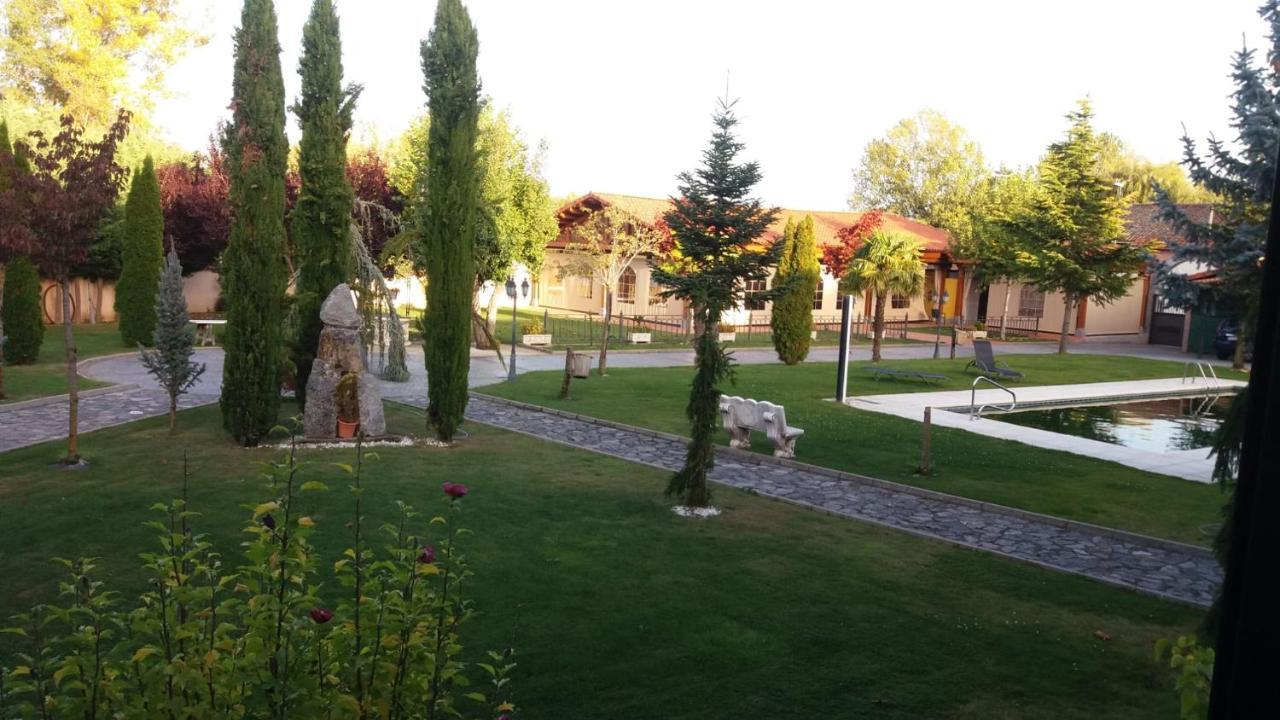 Palacio Del Conde De Rebolledo Villaviciosa de la Ribera Exterior foto